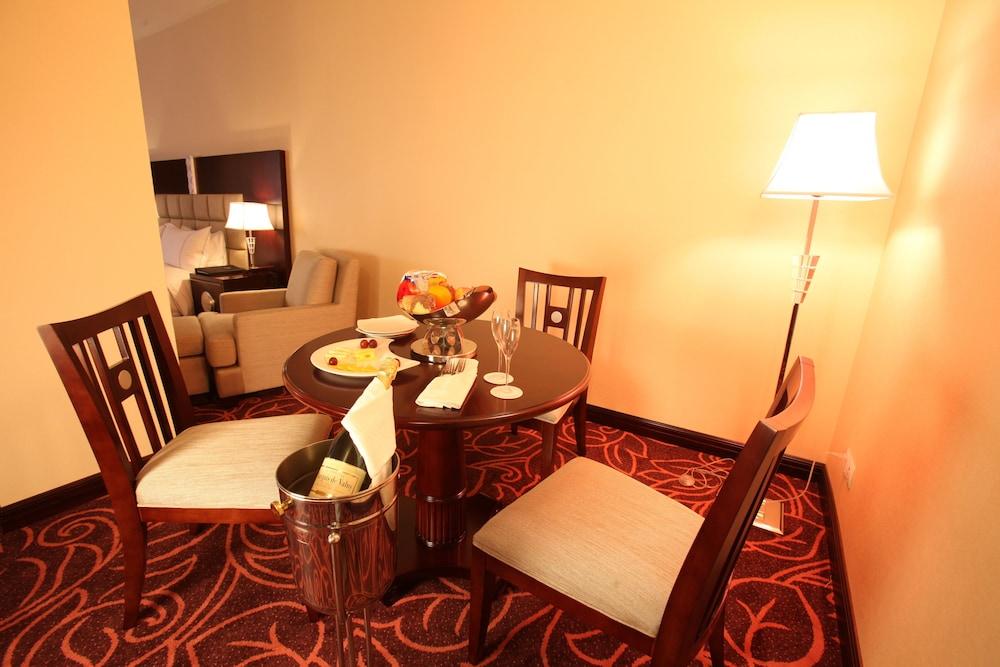 Dhaka Regency Hotel & Resort Limited Exterior photo