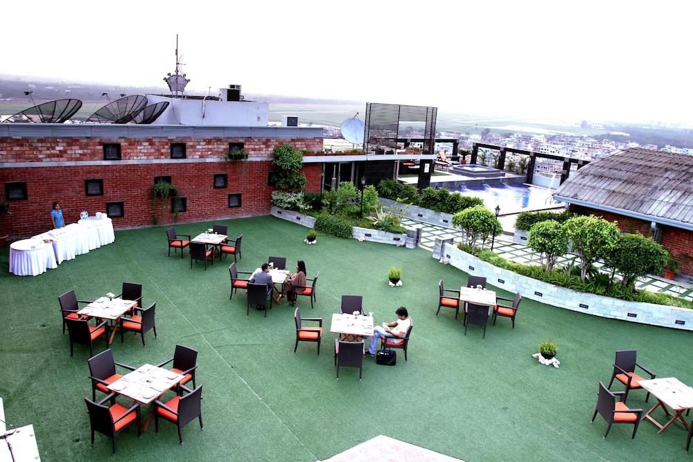 Dhaka Regency Hotel & Resort Limited Exterior photo